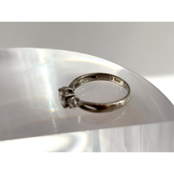 Tripe Stone Round Cut Cubic Zirconia Ring Split Shank Ring - sz 9 - Picture 3 of 10